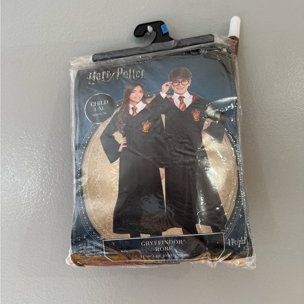 Warner Bros. Gryffindor Kids Costume - Black and Red - Picture 2 of 4
